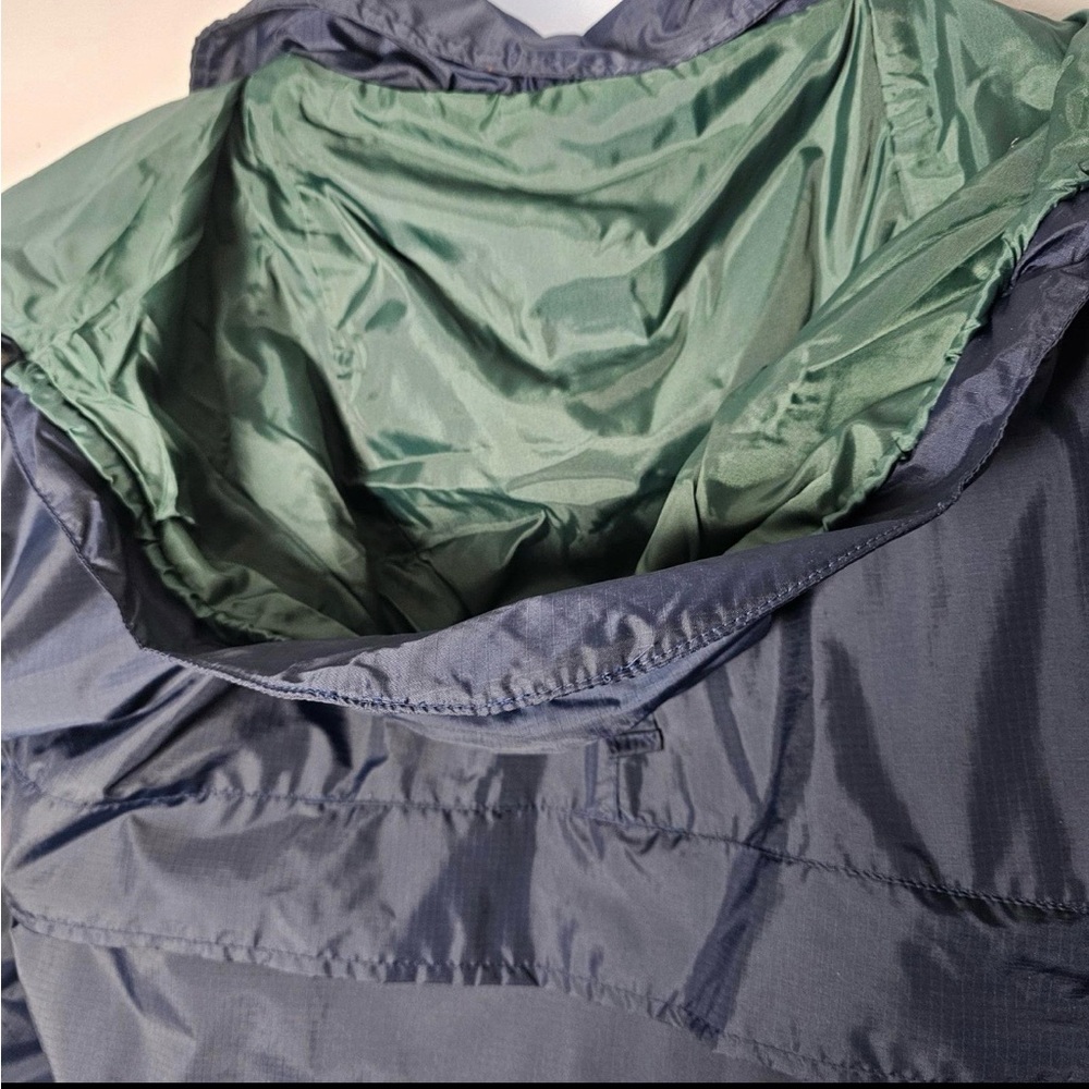 L.L. Bean Men's Navy Vintage Raincoat - Picture 15 of 15